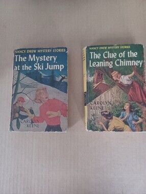Set of 2 Nancy Drew Mysteries Fair condition 1949-1952  The Clue of the Leaning